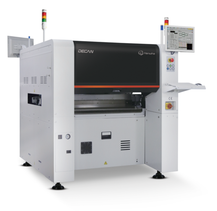 Osazovaci automat HANWHA DECAN S | ADDAT s.r.o. | Zakázková výroba elektroniky, EMS služby - Liberec